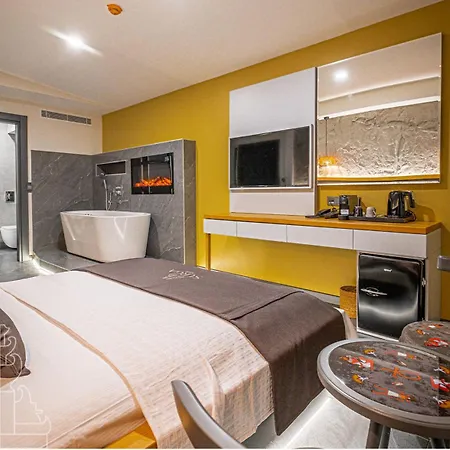 Hotel Surga Alacati *