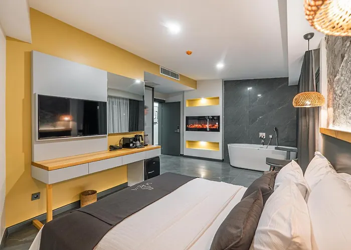 Surga Alacati Hotel *