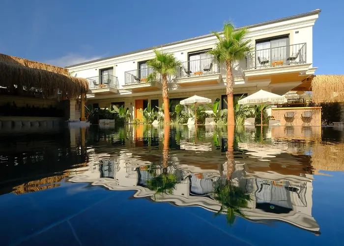 Surga Alacati Hotel Çeşme