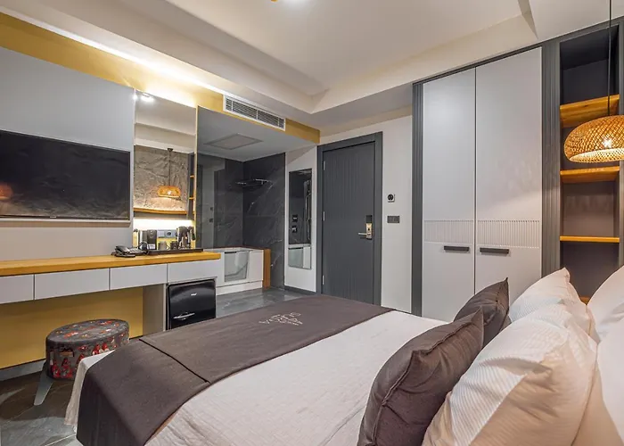 Surga Alacati Hotel *